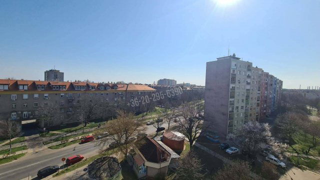 Eladó panellakás, Dunaújvárosban 31.99 M Ft, 2 szobás