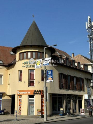 Eladó üzlethelyiség, Balatonbogláron 46.9 M Ft