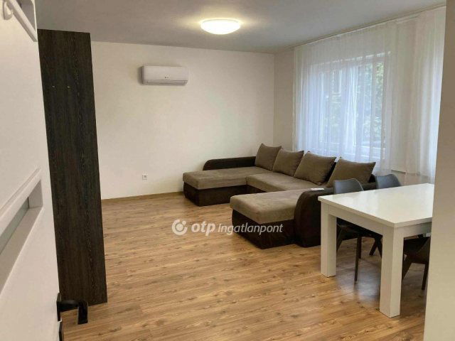Kiadó téglalakás, albérlet, Balkányban 120 E Ft / hó, 2 szobás