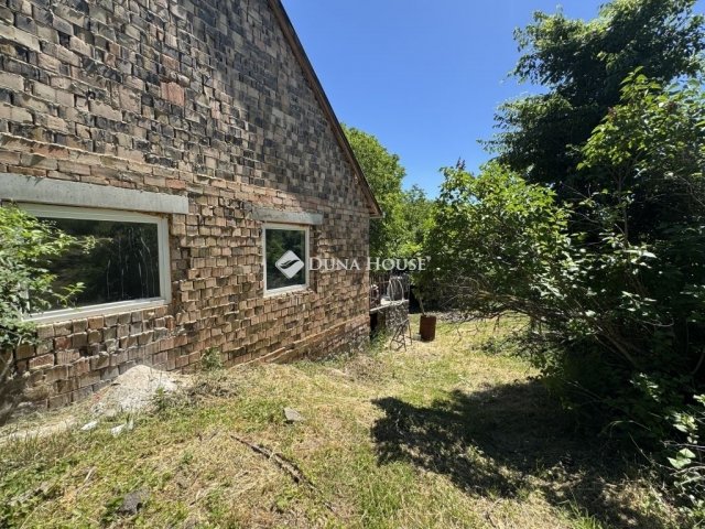 Eladó családi ház, Pécsváradon 25.5 M Ft, 3 szobás