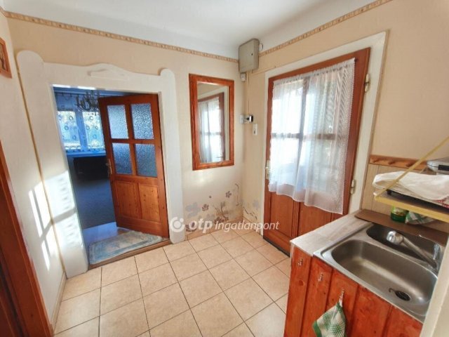 Eladó családi ház, Iváncsán 38 M Ft, 2 szobás