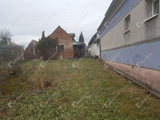 Eladó családi ház, Sormáson 5.5 M Ft, 2+1 szobás