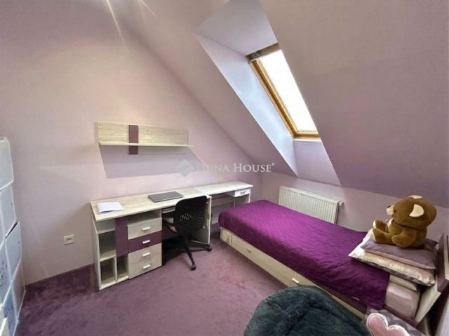 Eladó téglalakás, Debrecenben 72 M Ft, 3 szobás