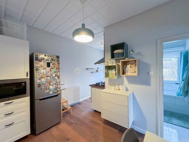 Eladó téglalakás, Siófokon 65 M Ft, 2 szobás