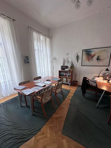 Eladó téglalakás, Pécsett 60 M Ft, 3 szobás