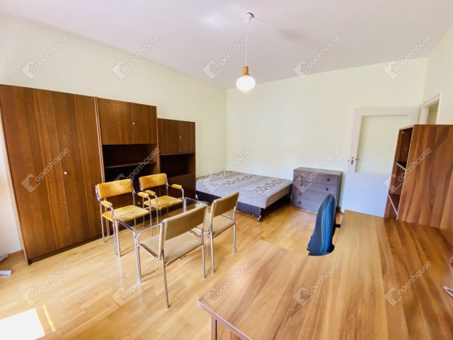 Kiadó téglalakás, albérlet, Szegeden 160 E Ft / hó, 1 szobás