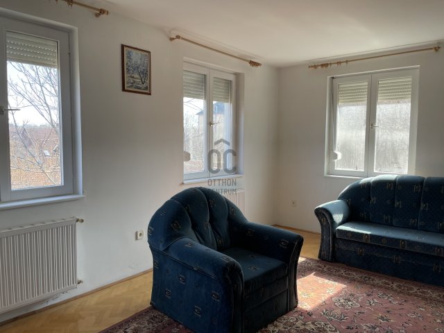 Eladó téglalakás, Debrecenben 76 M Ft, 3 szobás