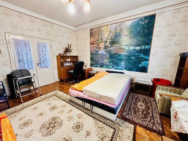 Eladó ikerház, Tégláson 38.5 M Ft, 2 szobás