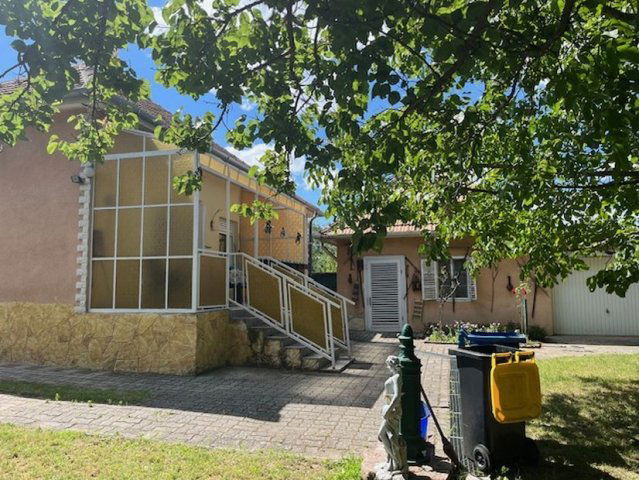 Eladó családi ház, Taksonyon 71.9 M Ft, 2 szobás