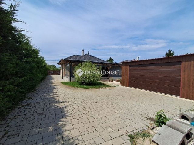 Eladó családi ház, Debrecenben 151.9 M Ft, 4 szobás