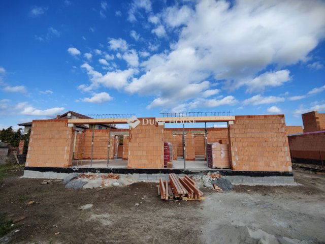 Eladó ikerház, Budapesten, XVIII. kerületben 149.9 M Ft, 4 szobás