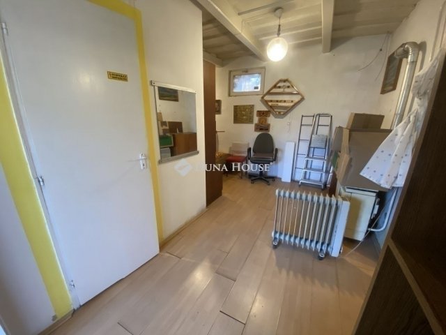 Eladó családi ház, Pécelen 43.9 M Ft, 3 szobás