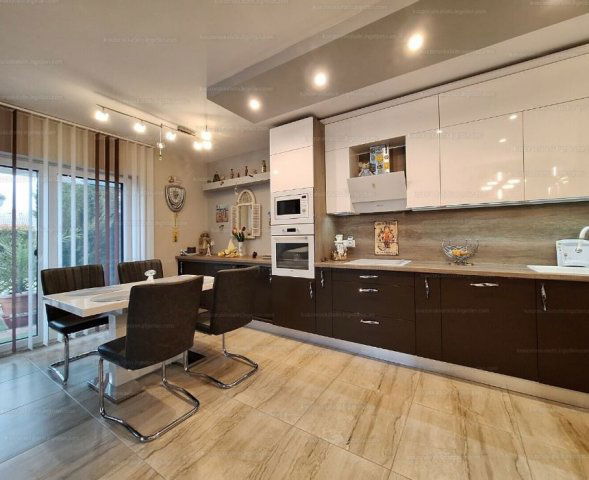 Eladó családi ház, Keszthelyen 129.9 M Ft, 4 szobás