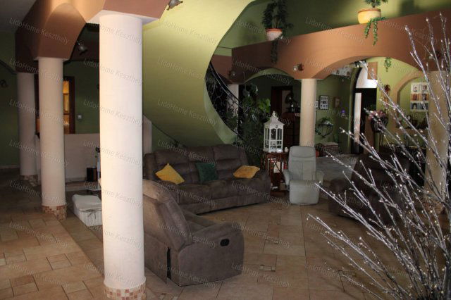 Eladó családi ház, Nagyrécsén 170 M Ft, 5 szobás