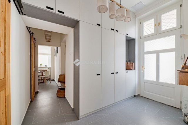 Kiadó téglalakás, albérlet, Budapesten, V. kerületben, 2 szobás