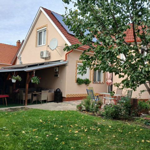 Eladó családi ház, Hajdúszoboszlón 108 M Ft, 6 szobás