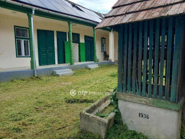 Eladó családi ház, Bátaszéken 65 M Ft, 5 szobás