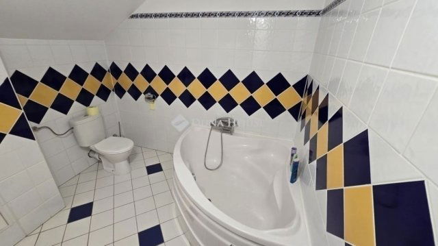 Eladó családi ház, Diósdon 169.9 M Ft, 4+1 szobás