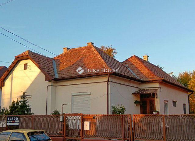 Eladó családi ház, Budapesten, XVII. kerületben, Göcsej utcában