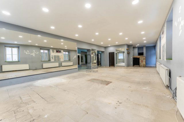 Eladó ipari ingatlan, Várpalotán 165 M Ft / költözzbe.hu