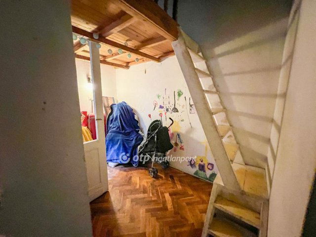Eladó téglalakás, Budapesten, VIII. kerületben 66.9 M Ft