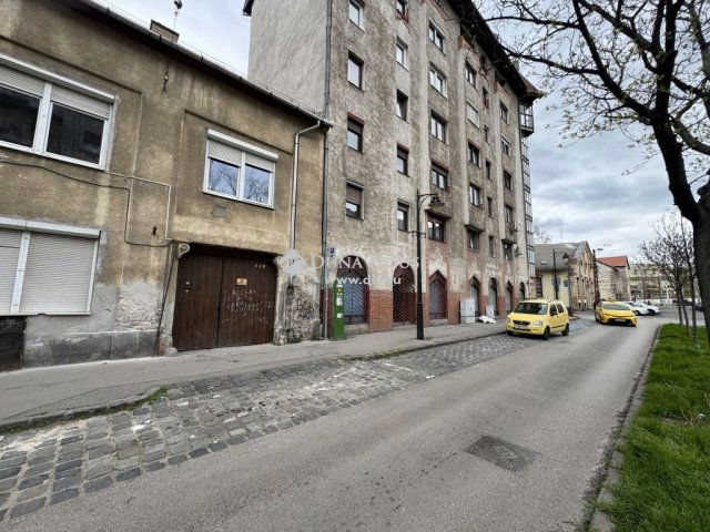 Eladó téglalakás, Budapesten, VIII. kerületben 29.9 M Ft