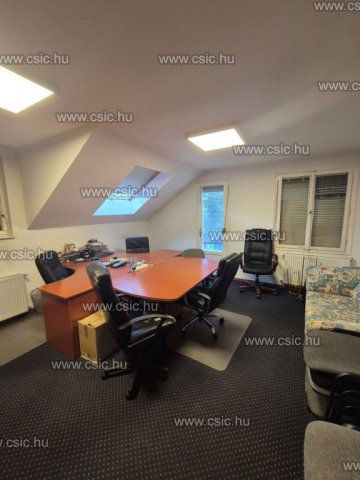 Eladó téglalakás, Szentendrén 99 M Ft, 4 szobás