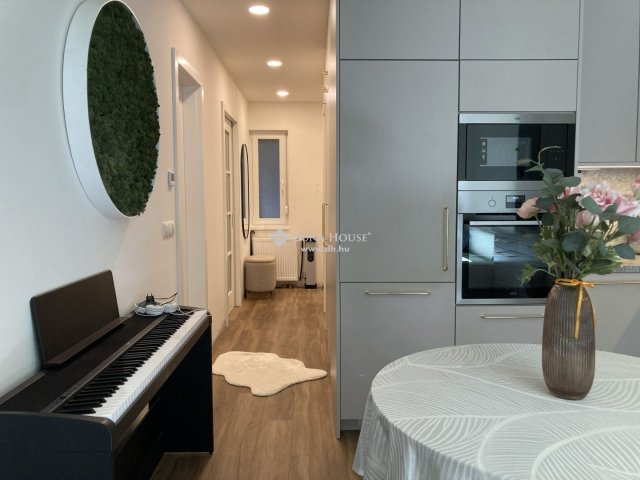 Eladó téglalakás, Budapesten, II. kerületben 135 M Ft, 3 szobás