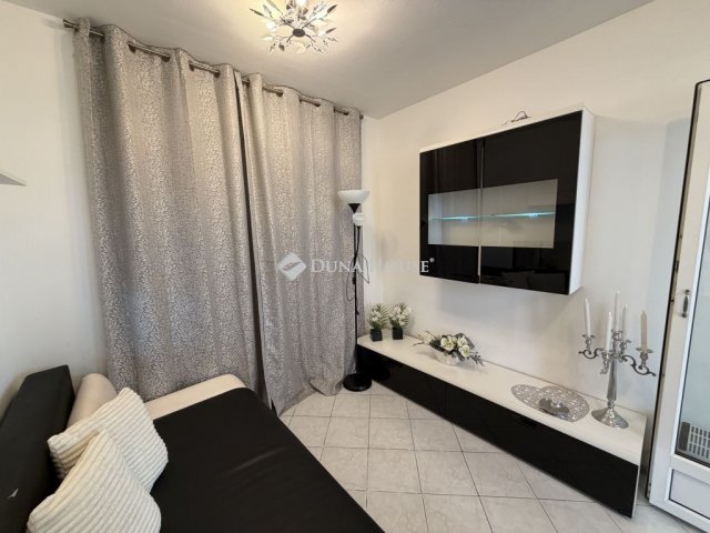 Eladó üzlethelyiség, Sopronban 12.99 M Ft, 1 szobás