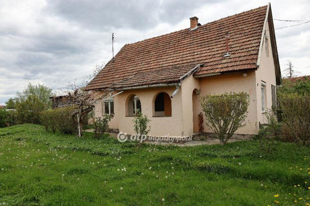 Eladó családi ház, Dobozon 12.7 M Ft, 4 szobás