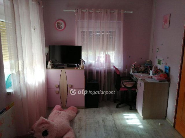 Eladó családi ház, Gyöngyöshalászon 65 M Ft, 3+2 szobás