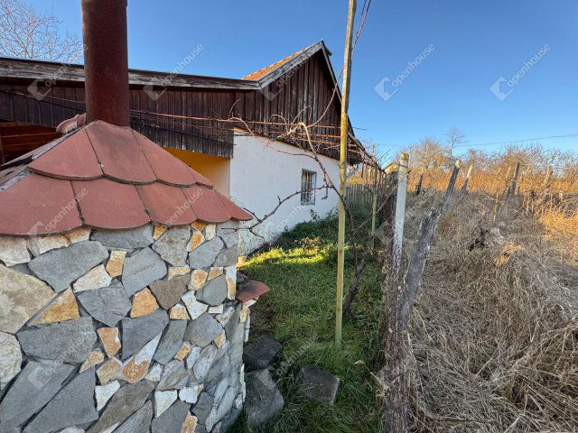 Eladó telek, Nagykapornakon 7.9 M Ft / költözzbe.hu