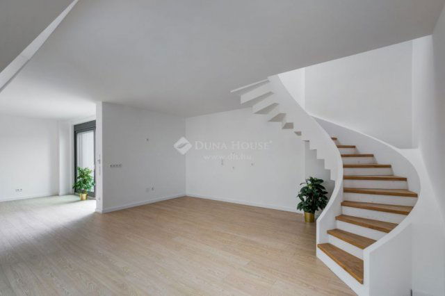 Eladó téglalakás, Budapesten, VI. kerületben 399.96 M Ft