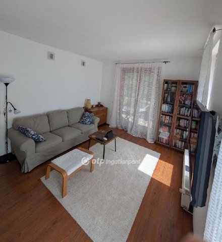 Eladó családi ház, Szigethalmon 119.9 M Ft, 4 szobás