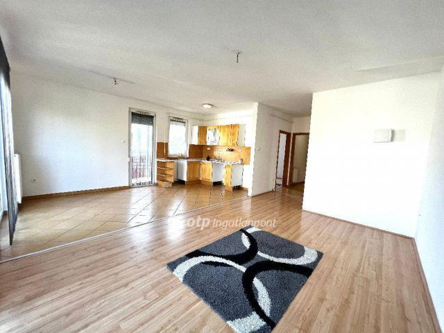 Eladó téglalakás, Győrött 84.5 M Ft, 2+2 szobás
