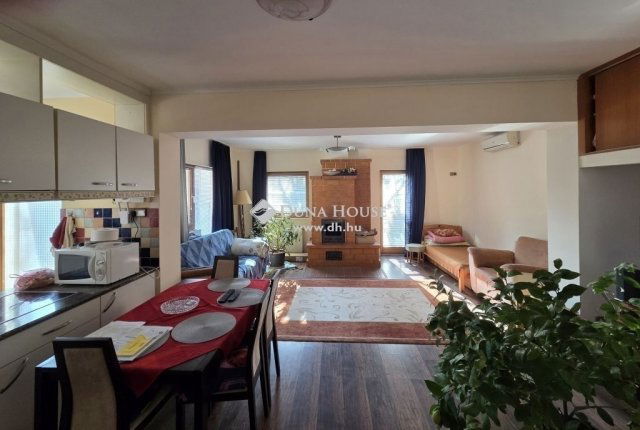 Eladó családi ház, Leányfaluban 159.9 M Ft, 3 szobás