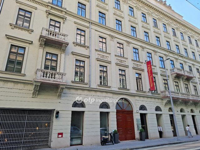 Kiadó téglalakás, albérlet, Budapesten, V. kerületben, 4 szobás