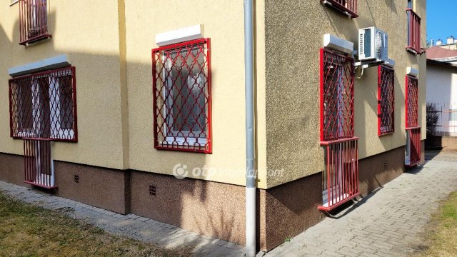 Eladó téglalakás, Budapesten, XIII. kerületben 82.5 M Ft