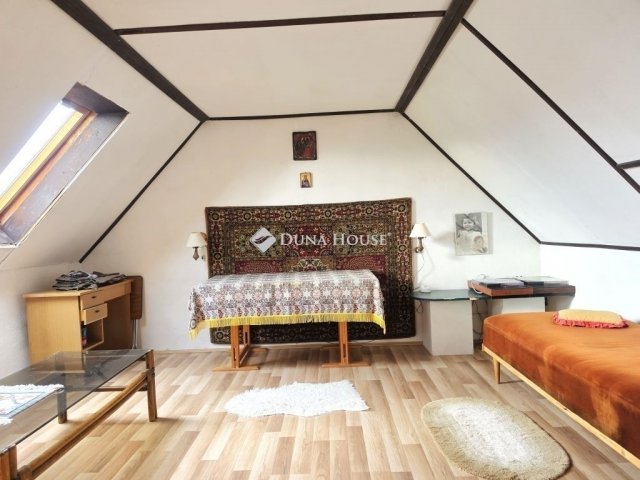 Eladó családi ház, Pécsett 84.9 M Ft, 4 szobás