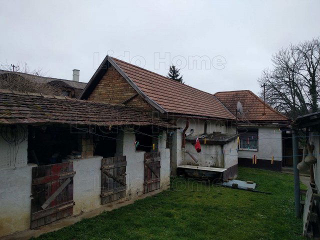 Eladó családi ház, Nemesvitán 51.5 M Ft, 2 szobás