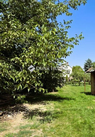 Eladó családi ház, Balatoncsicsón 85 M Ft, 8 szobás