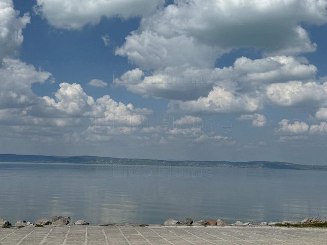 Eladó téglalakás, Siófokon 123 M Ft, 3 szobás