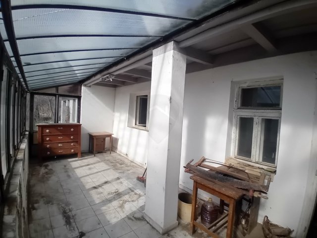 Eladó családi ház, Turán 21.9 M Ft, 2 szobás