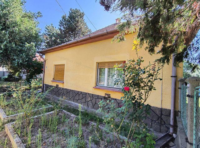 Eladó családi ház, Törökszentmiklóson 23.9 M Ft, 2 szobás