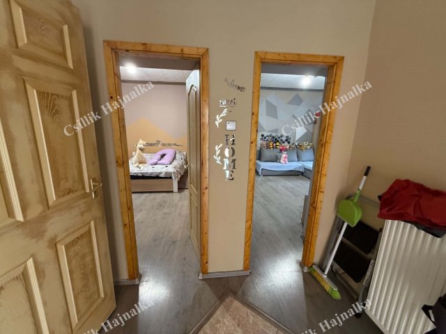 Eladó családi ház, Újszászon 24.9 M Ft, 2 szobás