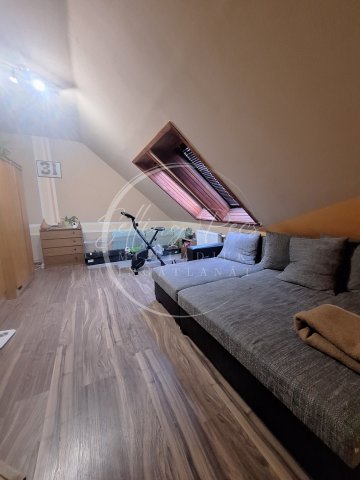 Eladó téglalakás, Pécsett 41.5 M Ft, 1+2 szobás