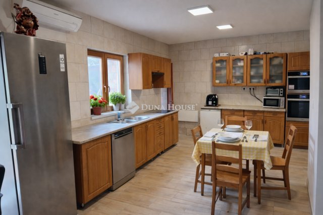 Eladó családi ház, Kiskunlacházán 55 M Ft, 3 szobás