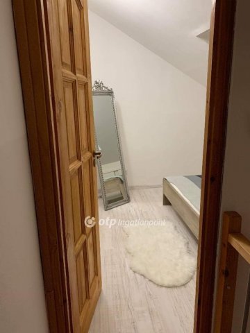 Eladó téglalakás, Pécsett 59.9 M Ft, 1+2 szobás