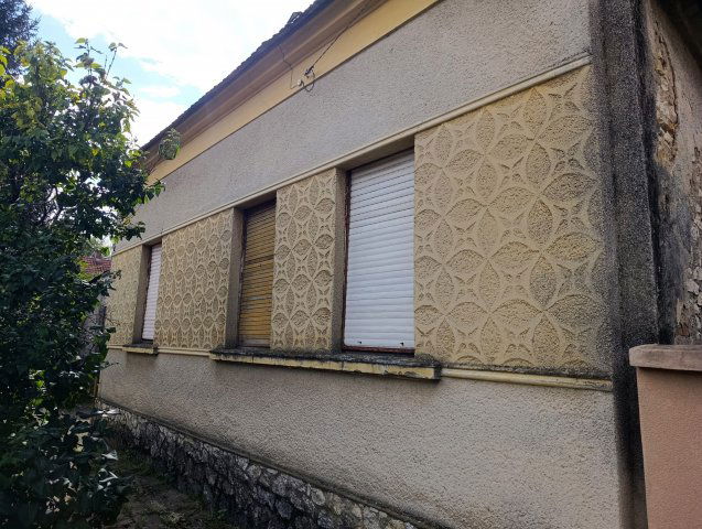 Eladó családi ház, Pápán 39.9 M Ft, 3 szobás