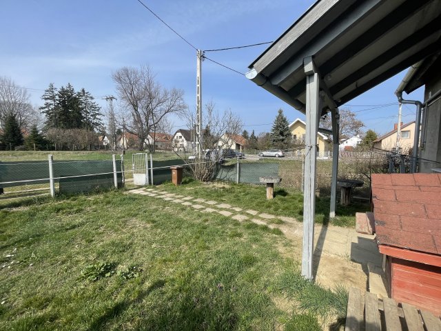 Eladó téglalakás, Veszprémben 44 M Ft, 1 szobás